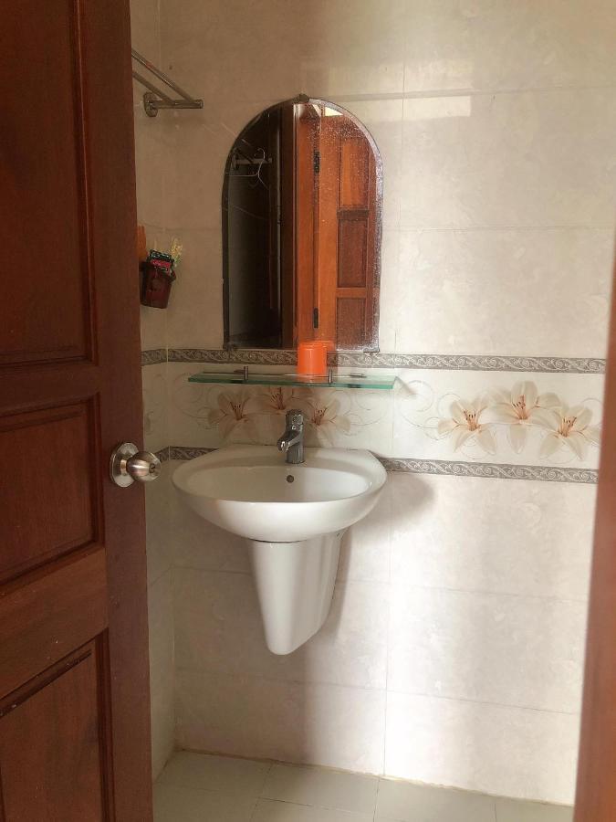 Hoang Gia Bao Hotel Kon Tum Exterior photo
